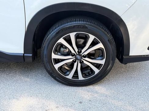 Used 2023 Subaru Forester Limited AWD/4WD image 10