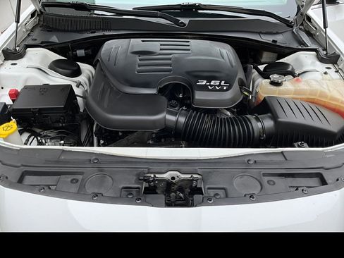 Used 2021 Chrysler 300 Touring L AWD/4WD image 17