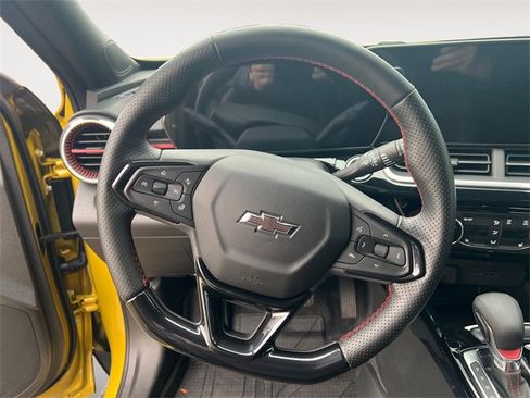 Used 2024 Chevrolet Trax RS w/ Driver Confidence Package image 12