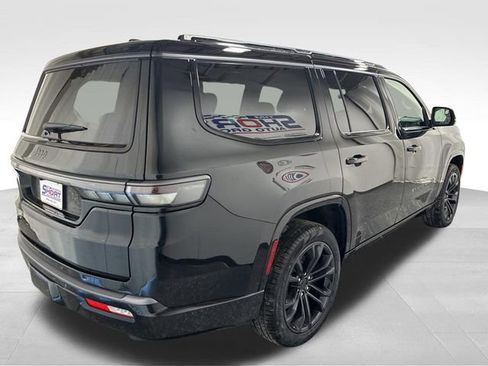 Used 2026 Jeep Grand Wagoneer Summit image 4