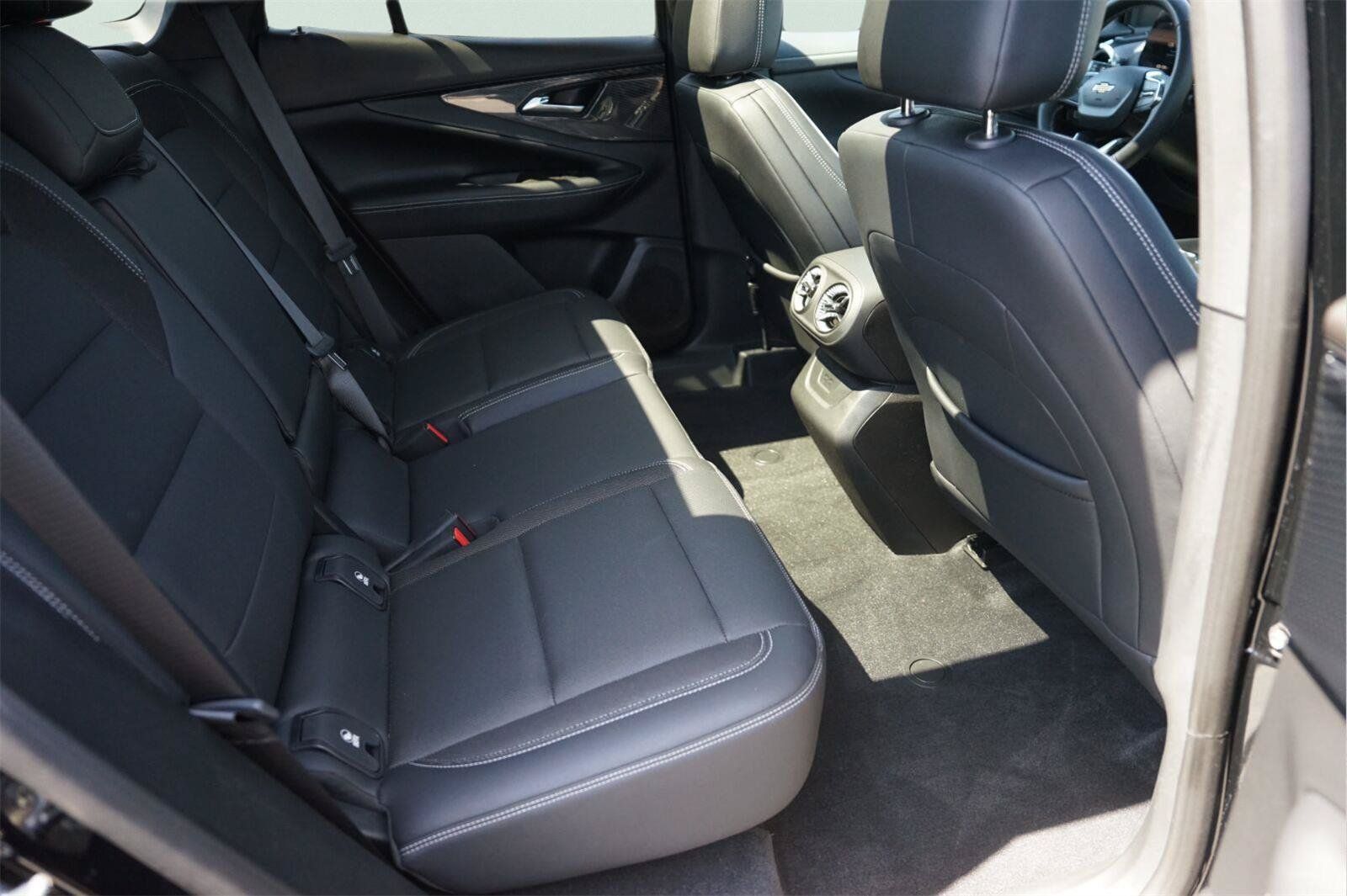 Used 2024 Chevrolet Blazer EV LT AWD/4WD image 16