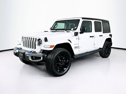 Used 2023 Jeep Wrangler Sahara w/ Cold Weather Group image 3