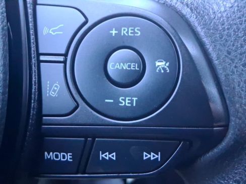 Used 2022 Toyota RAV4 LE image 20