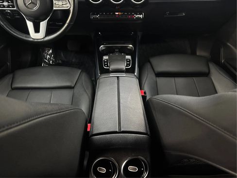 Used 2020 Mercedes-Benz GLB 250 4MATIC image 22