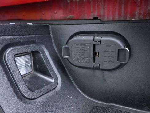 Used 2018 Toyota Tundra SR5 w/ TRD Off Road Package AWD/4WD image 44