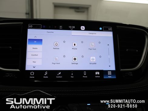 New 2026 Chrysler Pacifica Limited w/ S Appearance Package AWD/4WD image 64