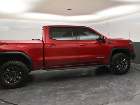 Used 2024 GMC Sierra 1500 AT4X image 8