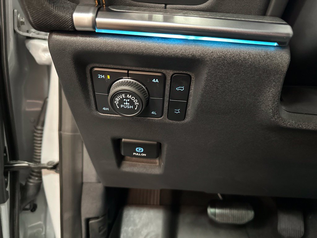Used 2025 Ford Expedition Tremor AWD/4WD image 36