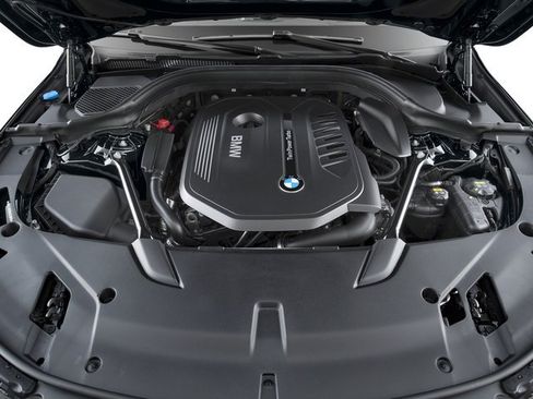 Used 2018 BMW 640i Gran Turismo xDrive AWD/4WD image 13