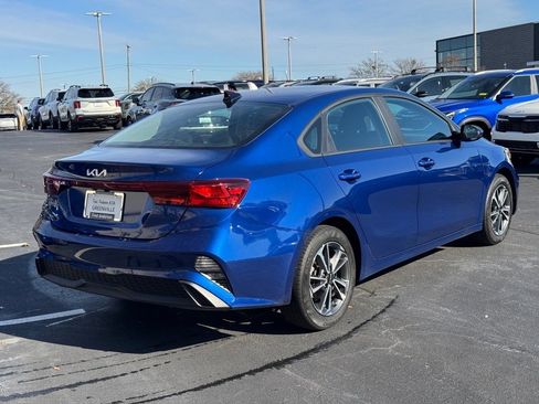 Certified 2023 Kia Forte LXS image 3