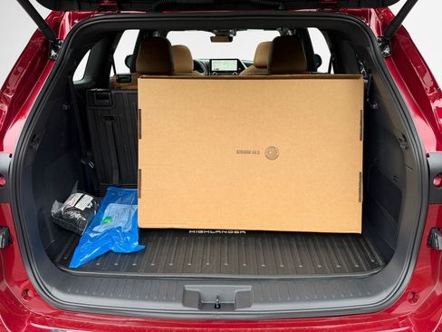 New 2026 Toyota Highlander Platinum AWD/4WD image 26