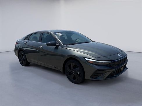New 2026 Hyundai Elantra N Line FWD image 7