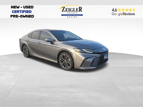 Used 2025 Toyota Camry XLE image 1