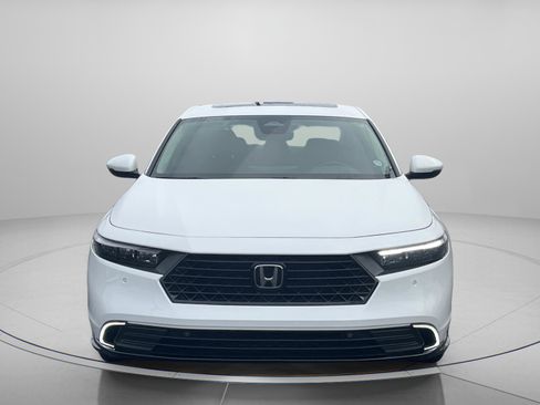 Used 2025 Honda Accord Touring image 2