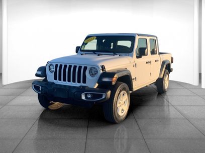 Used 2023 Jeep Gladiator Sport