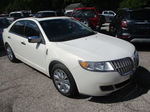 Used 2012 Lincoln MKZ FWD image 1