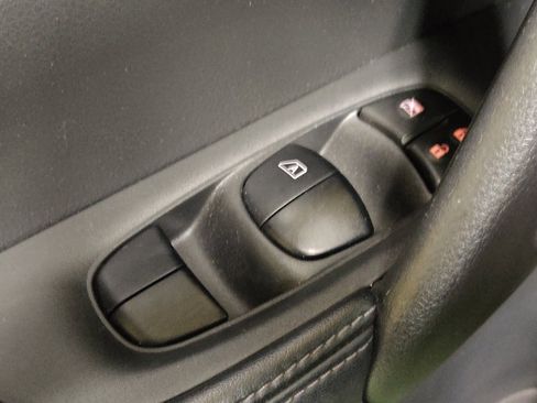 Used 2017 Nissan Rogue S FWD image 27