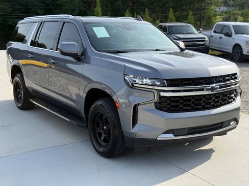 Used 2021 Chevrolet Suburban LS AWD/4WD image 4