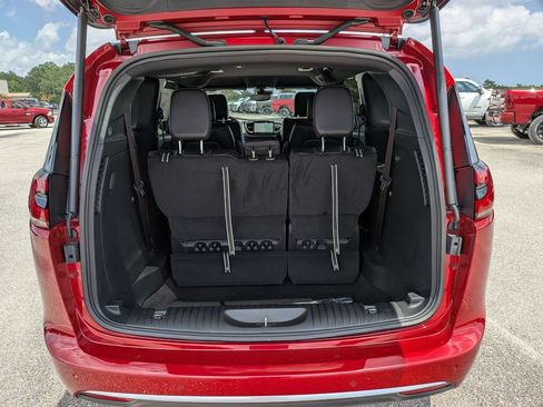 New 2027 Chrysler Pacifica Select w/ Family Tech Group FWD image 30
