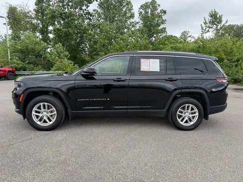 Used 2023 Jeep Grand Cherokee L Laredo w/ Luxury Tech Group I AWD/4WD image 2