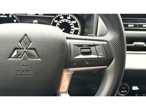 Used 2026 Mitsubishi Outlander ES FWD image 30