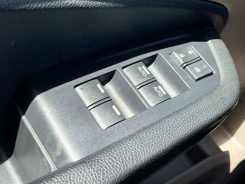 Used 2019 Honda Pilot Touring image 18