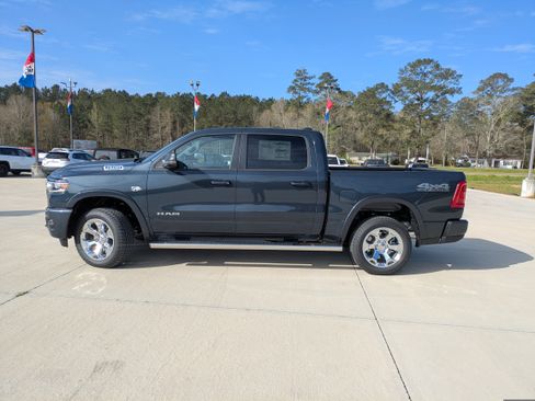 New 2026 RAM 1500 Big Horn AWD/4WD image 5