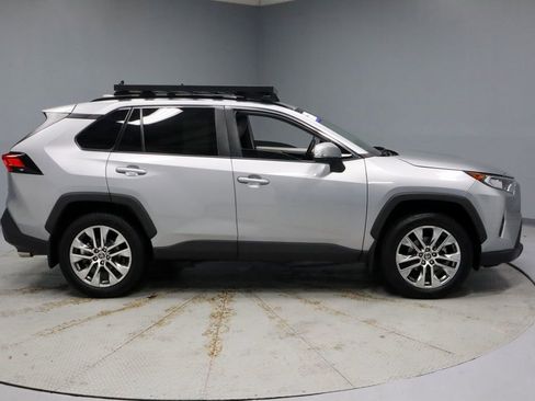 Used 2021 Toyota RAV4 XLE Premium AWD/4WD image 11