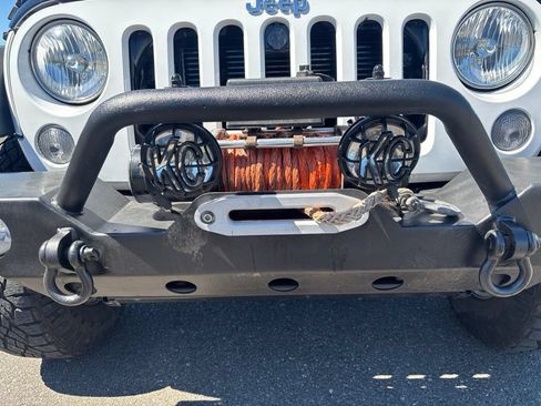 Used 2016 Jeep Wrangler Sport w/ Quick Order Package 24S AWD/4WD image 42