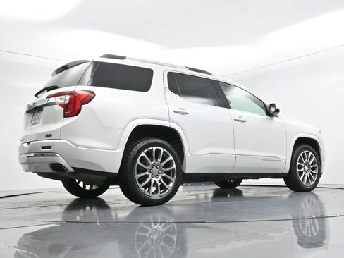 Used 2023 GMC Acadia Denali w/ Denali Ultimate Package FWD image 46
