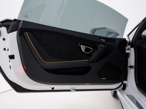 Used 2023 Lamborghini Huracan Tecnica RWD image 22