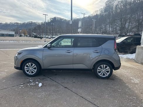 New 2025 Kia Soul LX image 4