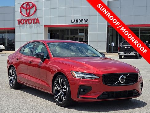 Used 2024 Volvo S60 B5 Plus FWD image 1