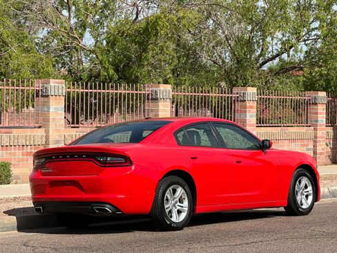 Used 2020 Dodge Charger SXT w/ Leather Interior Group RWD image 10