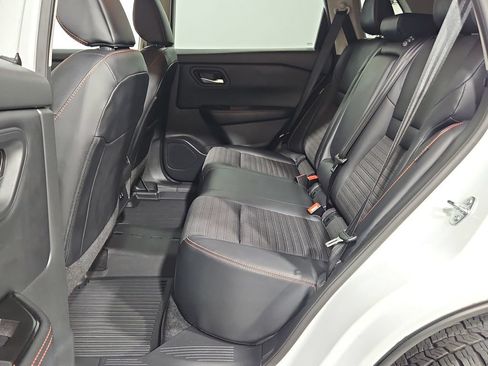 Certified 2025 Nissan Rogue SV AWD/4WD image 25