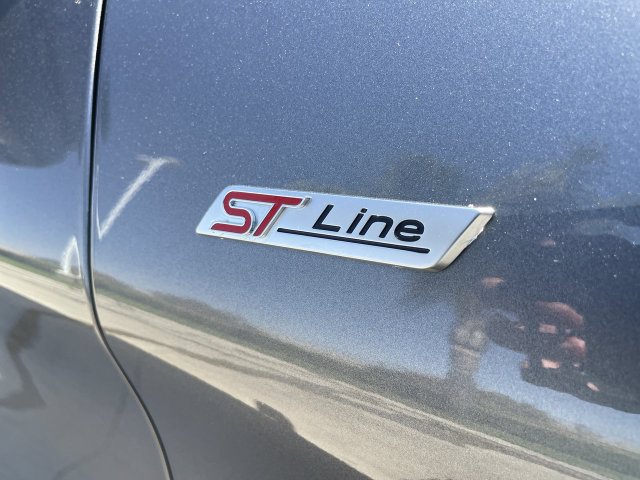 Used 2022 Ford Explorer ST-Line w/ Class IV Trailer Tow Package AWD/4WD image 33
