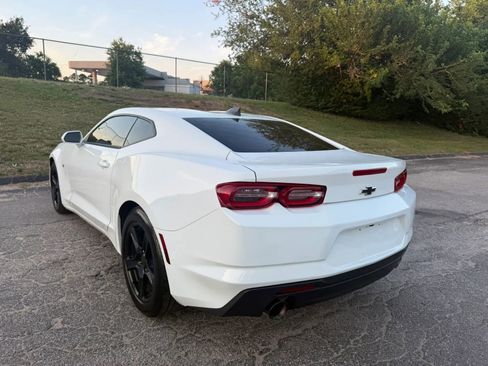 Used 2020 Chevrolet Camaro LT RWD image 5