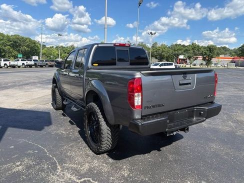 Used 2019 Nissan Frontier SV AWD/4WD image 6