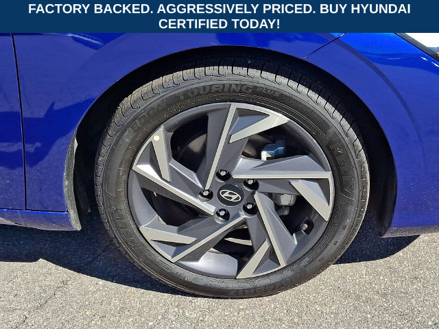 Certified 2025 Hyundai Elantra Limited FWD image 9