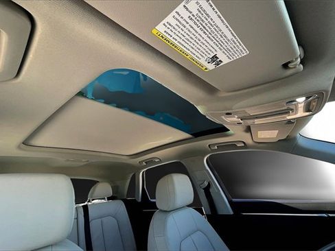 Certified 2025 Audi Q3 2.0T Premium Plus w/ Premium Plus Package image 17