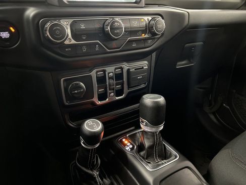 Used 2022 Jeep Gladiator Overland AWD/4WD image 20