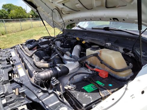 Used 2015 Ford F250 XL w/ Power Equipment Group image 30