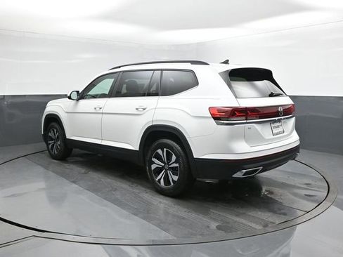 New 2026 Volkswagen Atlas SE FWD image 5