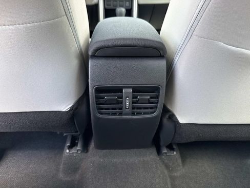 Used 2023 Toyota Corolla Cross L FWD image 21