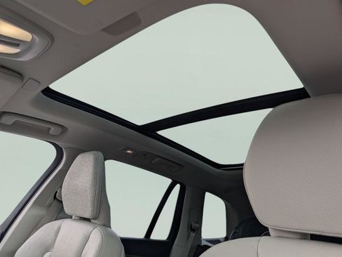 Used 2023 Volvo XC90 B6 Plus w/ Protection Package image 22