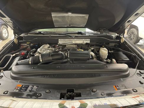 Used 2019 Chevrolet Silverado 2500 High Country w/ Duramax Plus Package image 10