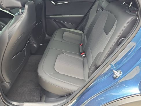 New 2026 Kia Niro EX FWD image 16