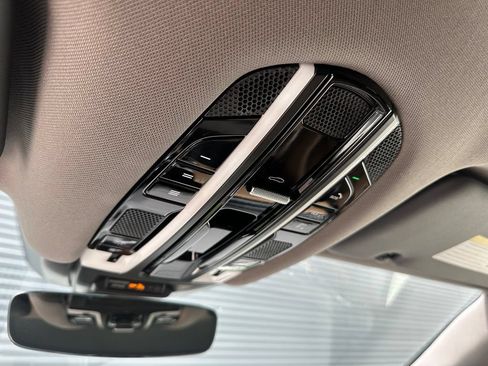 Certified 2023 Porsche Cayenne AWD/4WD image 27