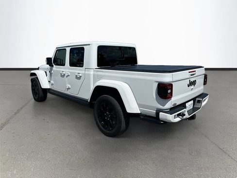 Used 2023 Jeep Gladiator Overland AWD/4WD image 5