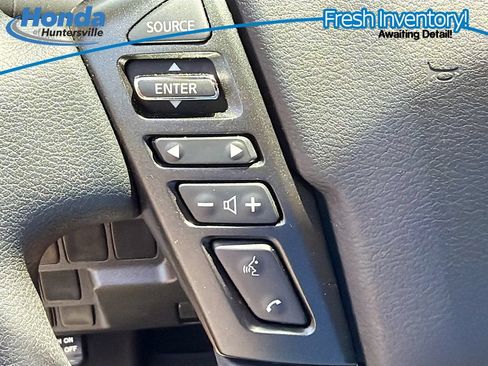 Used 2024 Nissan Frontier SV RWD image 19